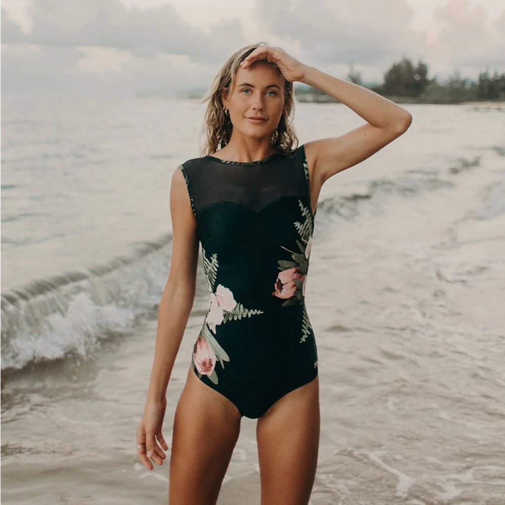 Albion Maria one-piece, Carolina